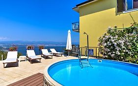 Apartment Laurus-3 By Interhome